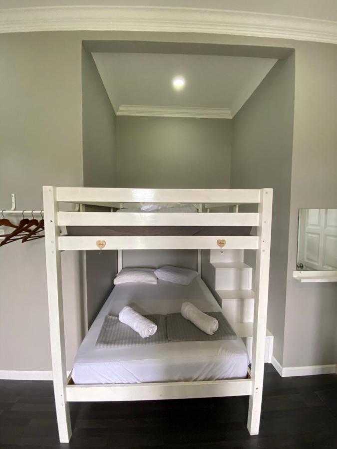 Shafickza Guesthouse Kuala Terengganu Ngoại thất bức ảnh
